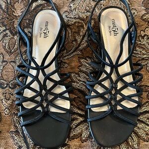 Very cute and comfortable sandals with low wedge. Size 7.5